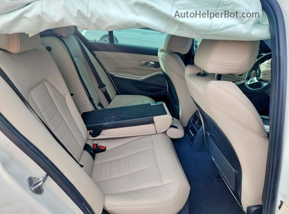 3MW49FF00P8D47231 2023 BMW M3 White უკანა სავარძლების ხედი