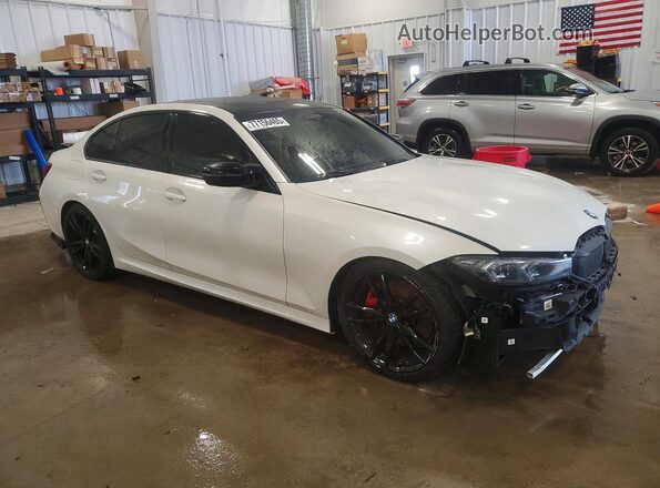 3MW49FF09R8E04688 2024 BMW M3 White Передня права чверть