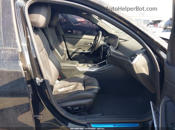 3MW49FS01R8E08188 2024 BMW M3 Black Widok wnętrza z przodu