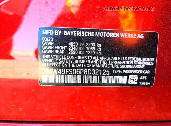 3MW49FS06P8D32125 2023 BMW M3 Red Vista del compartimento del motor