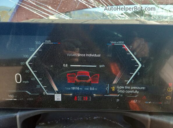 3MW49FS06P8D32125 2023 BMW M3 Red Vista del cuadro de instrumentos