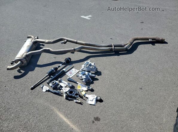 3MW53CM02N8C78644 2022 BMW M2 Black ძრავის განყოფილების ხედი