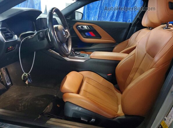 3MW53CM07N8C51083 2022 BMW M2 Gray Widok wnętrza z przodu