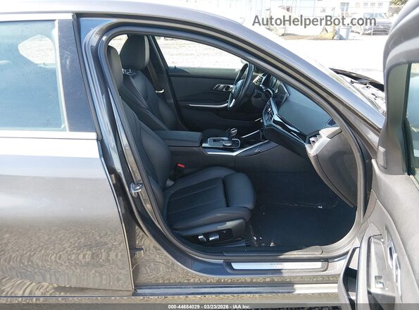 3MW5R7J01M8B74610 2021 BMW 3 SERIES Gray წინა სალონის ხედი