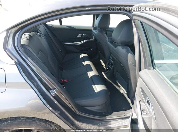 3MW5R7J01M8B74610 2021 BMW 3 SERIES Gray VIN კოდის სტიკერის ხედი