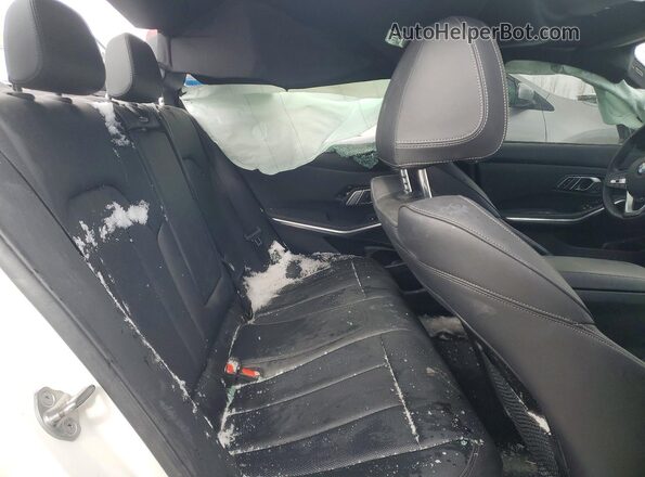 3MW5R7J05N8C29481 2022 BMW 3 SERIES White Rear seats view