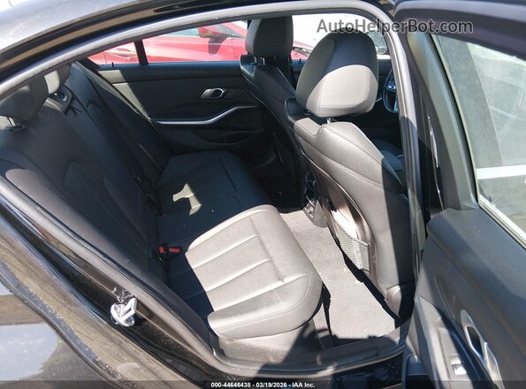 3MW5R7J09L8B24617 2020 BMW 3 SERIES Black Widok naklejki z numerem VIN