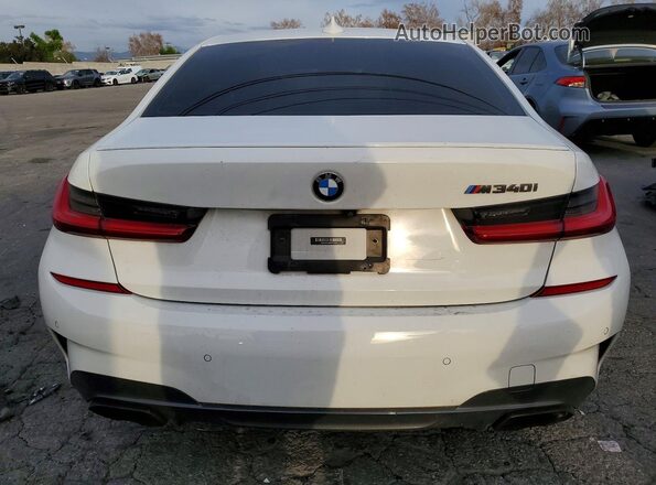 3MW5U7J06M8C07633 2021 BMW M3 White Հետևի տեսք