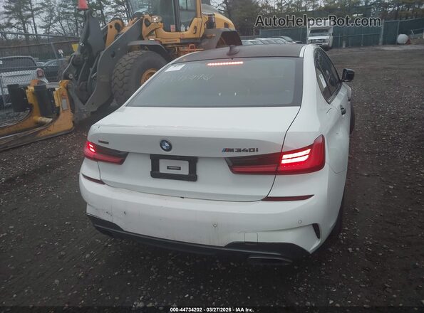 3MW5U9J01M8B62581 2021 BMW M3 White 