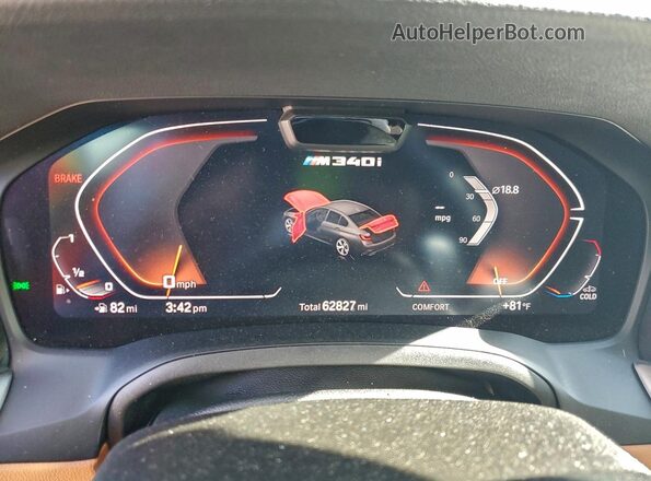 3MW5U9J04N8C36075 2022 BMW M3 Gray Vista del cuadro de instrumentos