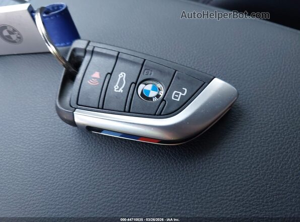 3MW69CW0XS8F61482 2025 BMW 3 SERIES Blue Dashboard view