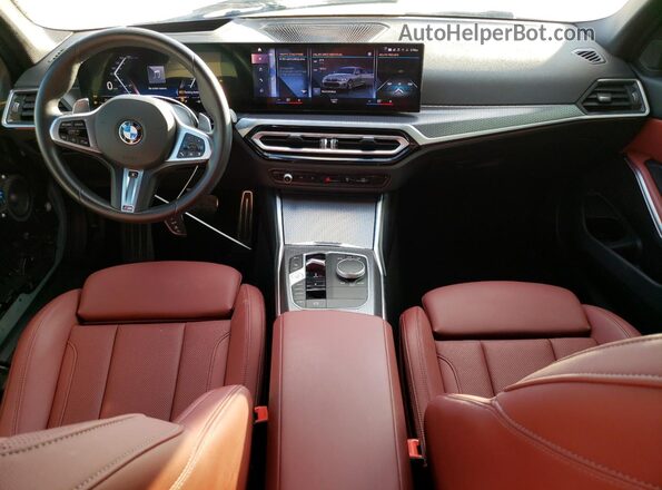 3MW69FF06R8E25412 2024 BMW 3 SERIES Серый Вид панели приборов