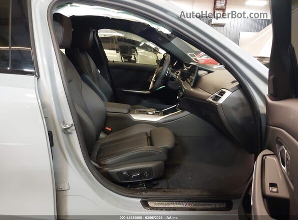 3MW89CW05S8F77422 2025 BMW 3 SERIES Серый Вид салона спереди