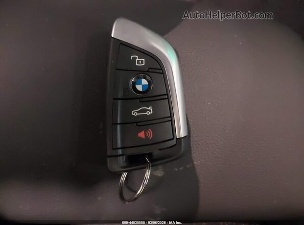 3MW89CW05S8F77422 2025 BMW 3 SERIES Серый Вид панели приборов