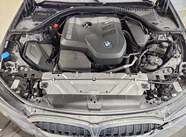 3MW89CW07T8F89606 2026 BMW 3 SERIES Gray Vista interior trasera