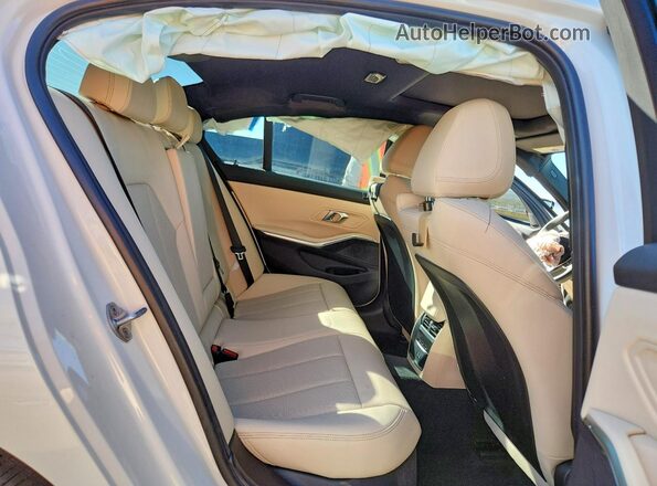 3MW89FF05R8E04317 2024 BMW 3 SERIES White Vista de los asientos traseros