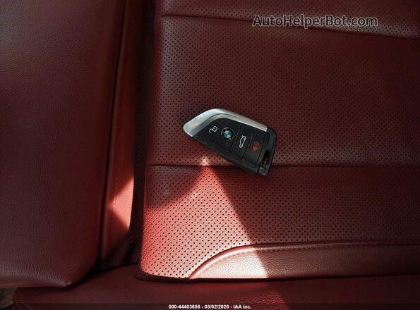 3MW89FF07P8D63346 2023 BMW 3 SERIES Blue Вид панелі приладів