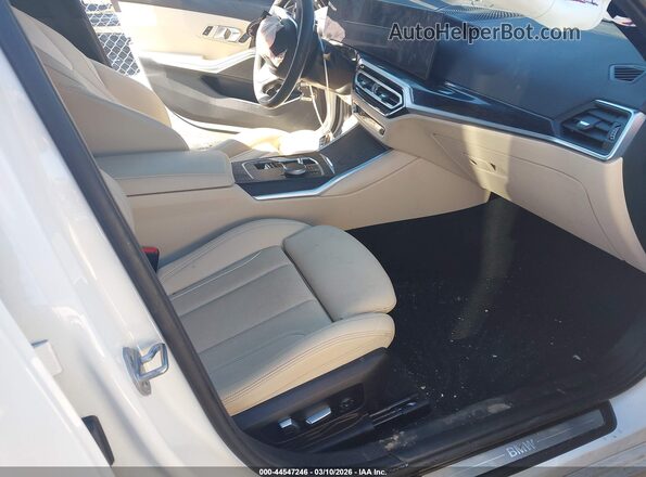 3MW89FF09R8D84380 2024 BMW 3 SERIES White Widok wnętrza z przodu