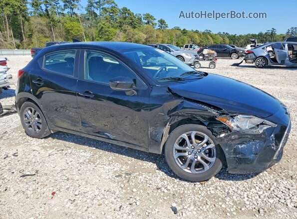 3MYDLBJV0LY708159 2020 TOYOTA LE Black Przód prawy