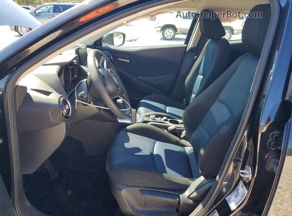 3MYDLBJV0LY708159 2020 TOYOTA LE Black Widok wnętrza z przodu