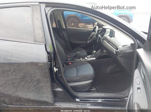 3MYDLBYV0JY316771 2018 TOYOTA YARIS IA Черный Вид салона спереди