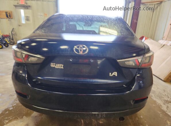 3MYDLBYV0JY319119 2018 TOYOTA YARIS Blue Հետևի տեսք