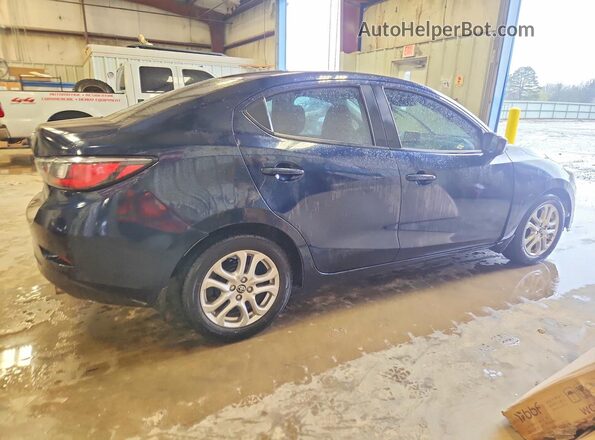 3MYDLBYV0JY319119 2018 TOYOTA YARIS Blue Հետևի աջ