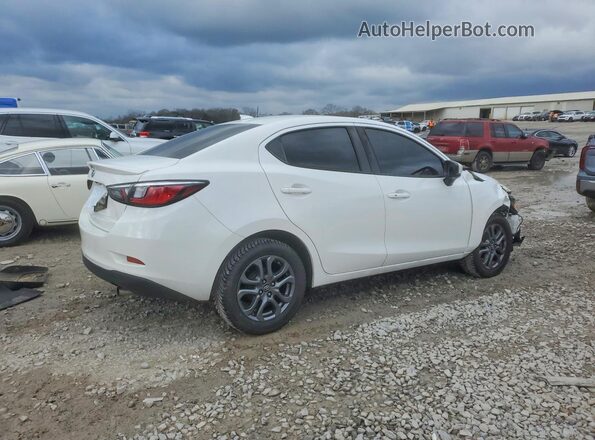 3MYDLBYV0KY513635 2019 TOYOTA LE White 
