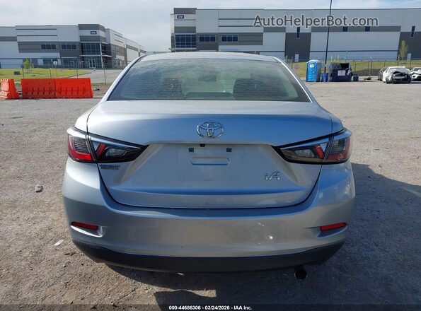 3MYDLBYV1HY153431 2017 TOYOTA YARIS IA Silver 