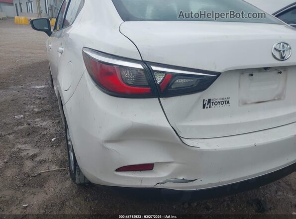 3MYDLBYV1HY195002 2017 TOYOTA YARIS IA Белый Вид спереди