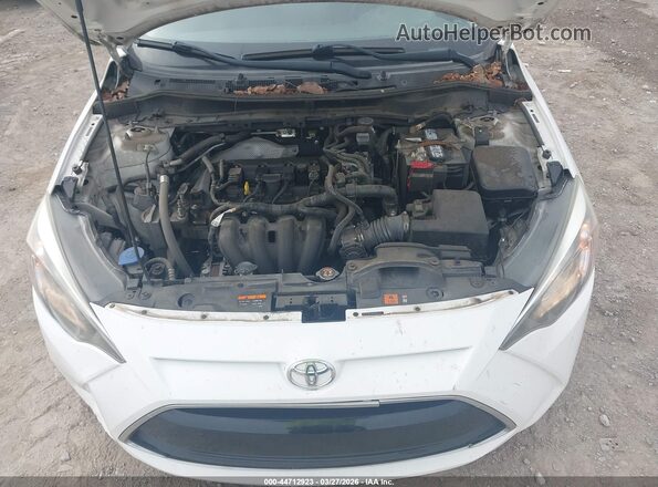 3MYDLBYV1HY195002 2017 TOYOTA YARIS IA Белый Вид сзади