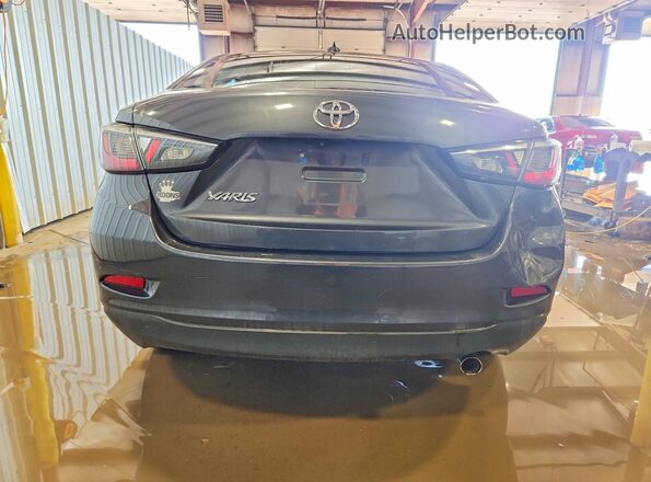 3MYDLBYV3LY708680 2020 TOYOTA YARIS Gray Rear view