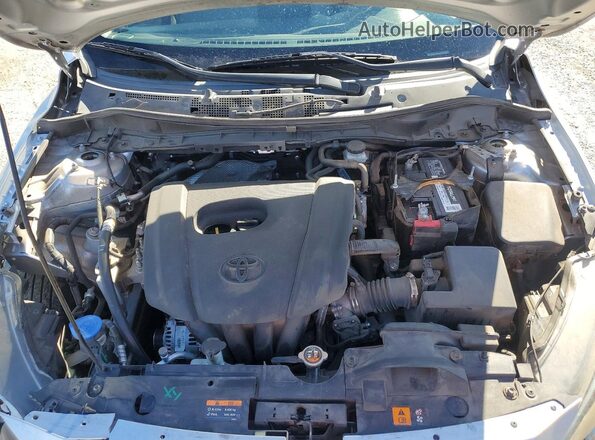 3MYDLBYV5KY501576 2019 TOYOTA YARIS Silver 