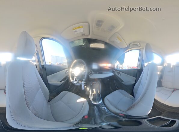 3MYDLBYV5KY501576 2019 TOYOTA YARIS Silver 