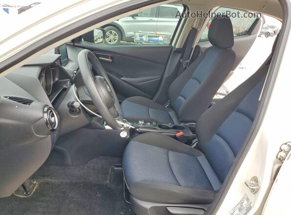 3MYDLBYV5LY715453 2020 TOYOTA YARIS White Вид салону спереду