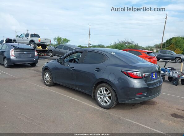 3MYDLBYV6HY149455 2017 TOYOTA YARIS IA Черный Задняя левая четверть