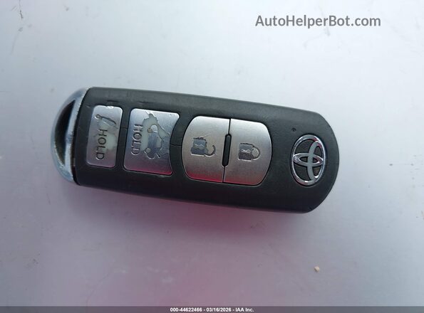 3MYDLBYV6HY149455 2017 TOYOTA YARIS IA Черный Вид панели приборов