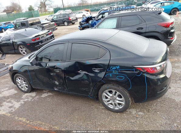 3MYDLBYV7HY159069 2017 TOYOTA YARIS IA Black სალონის 360-გრადუსიანი ხედი