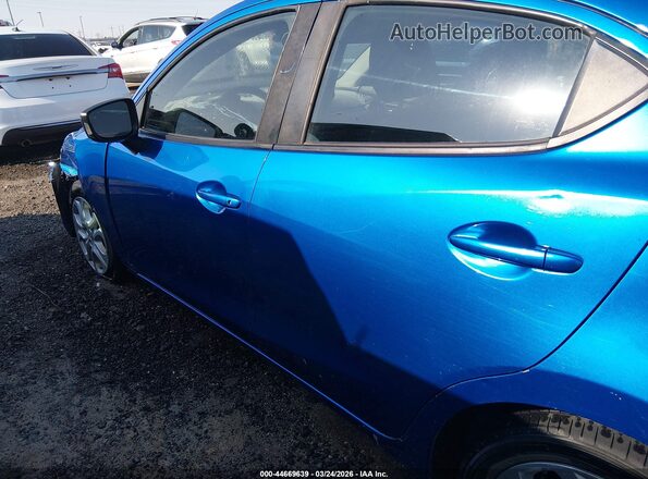 3MYDLBYV7JY304682 2018 TOYOTA YARIS IA Blue Vista interior de 360 grados