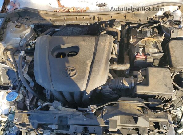 3MYDLBYV7JY332496 2018 TOYOTA YARIS Silver უკანა სალონის ხედი