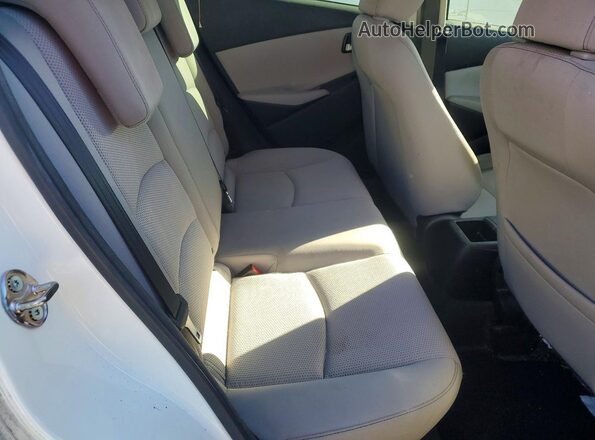 3MYDLBYV7LY708326 2020 TOYOTA YARIS White უკანა სავარძლების ხედი