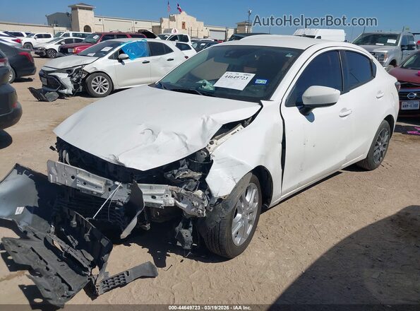 3MYDLBYV8JY313682 2018 TOYOTA YARIS IA White Vista tres cuartos delantera izquierda