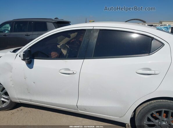 3MYDLBYV8JY313682 2018 TOYOTA YARIS IA White 