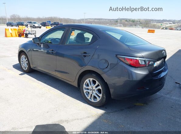 3MYDLBYV9JY332189 2018 TOYOTA YARIS IA Серый Задняя левая четверть