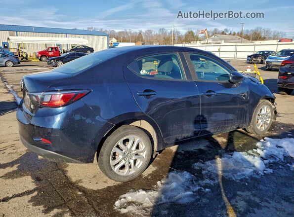 3MYDLBYVXJY304093 2018 TOYOTA YARIS Синий Задняя правая четверть