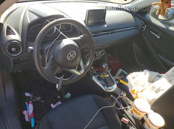 3MYDLBZV3GY136790 2016 TOYOTA SCION Gray წინა პანელის ხედი