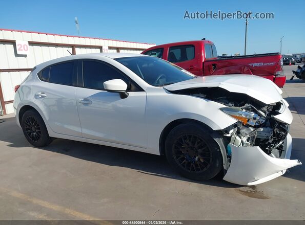 3MZBN1K74HM101851 2017 MAZDA 3 White Vista interior trasera