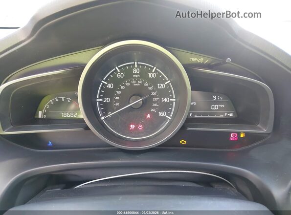 3MZBN1K74HM101851 2017 MAZDA 3 White Vista de los asientos traseros