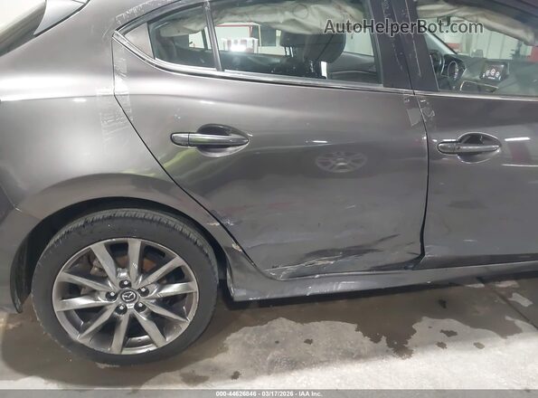 3MZBN1M3XJM189613 2018 MAZDA 3 Серый Вид спереди