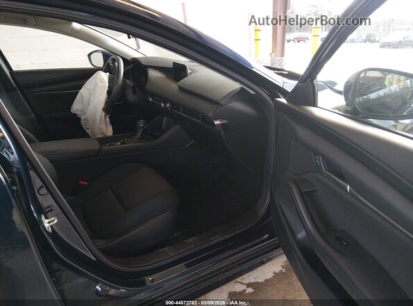 3MZBPAAMXRM423249 2024 MAZDA 3 Синий Вид салона спереди